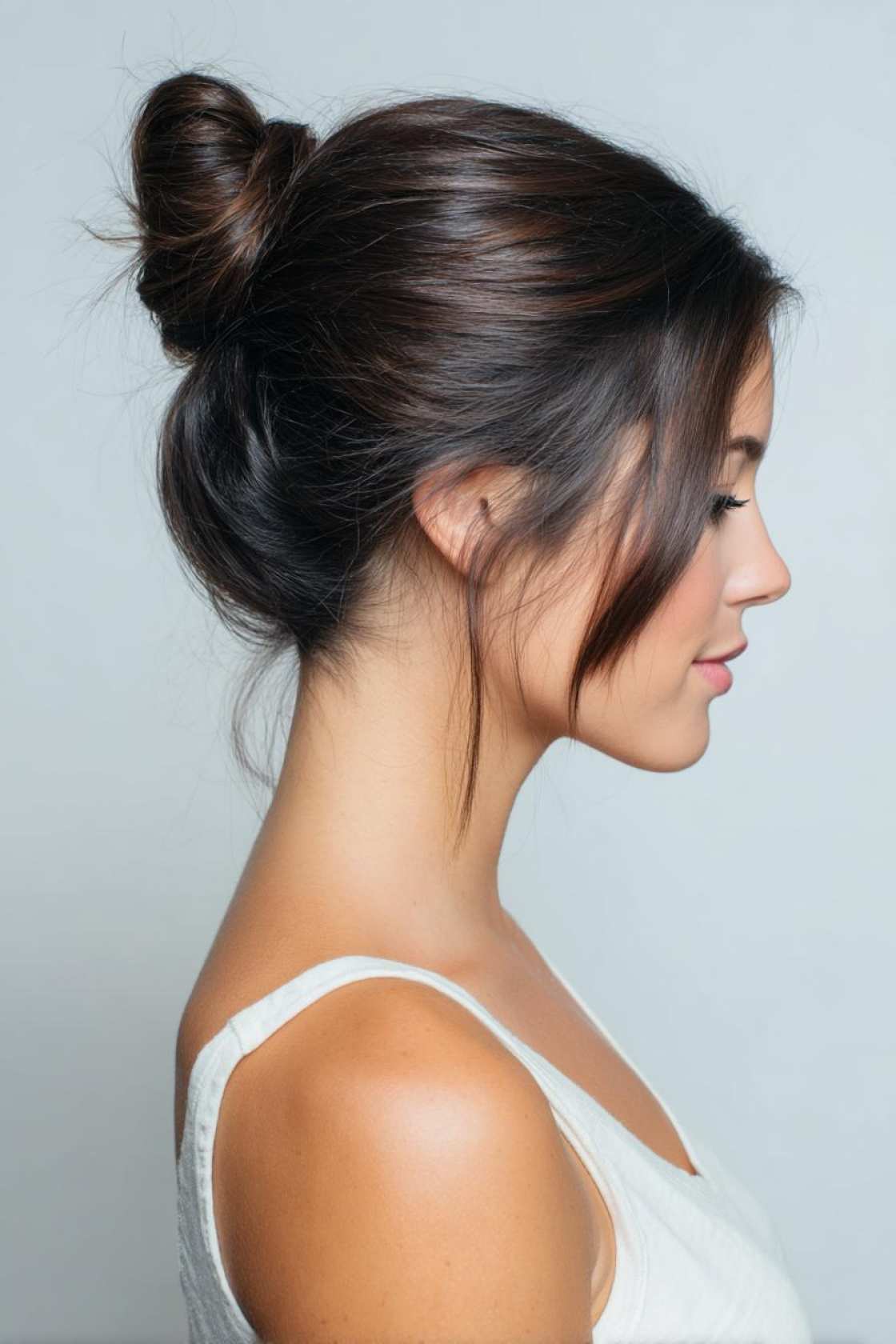 14+ Course-Ready Golf Hair Looks (Stay-Put Buns & Twists) - 14. Half-Up Top Knot