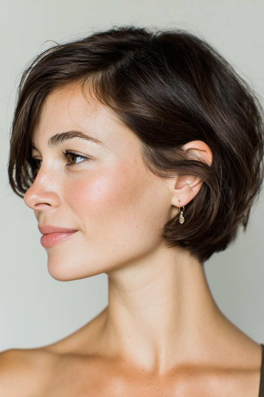 23+ Easy Short Hair Looks for Hot Weather (Headbands & Twists!) - 23. The Effortless Side Tuck