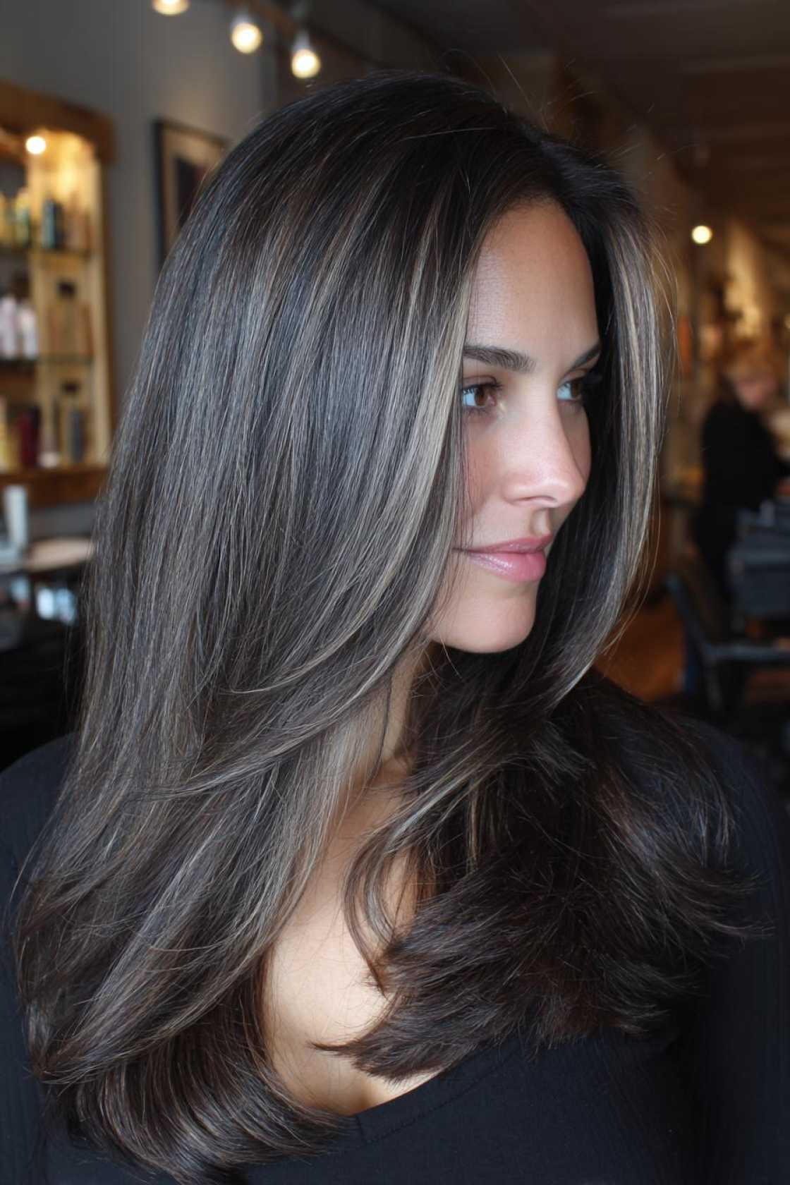 15+ Butterfly Haircuts Taking Flight for Summer 2025 (Light, Airy & Chic!). - 3. The Butterfly Cut with Highlights