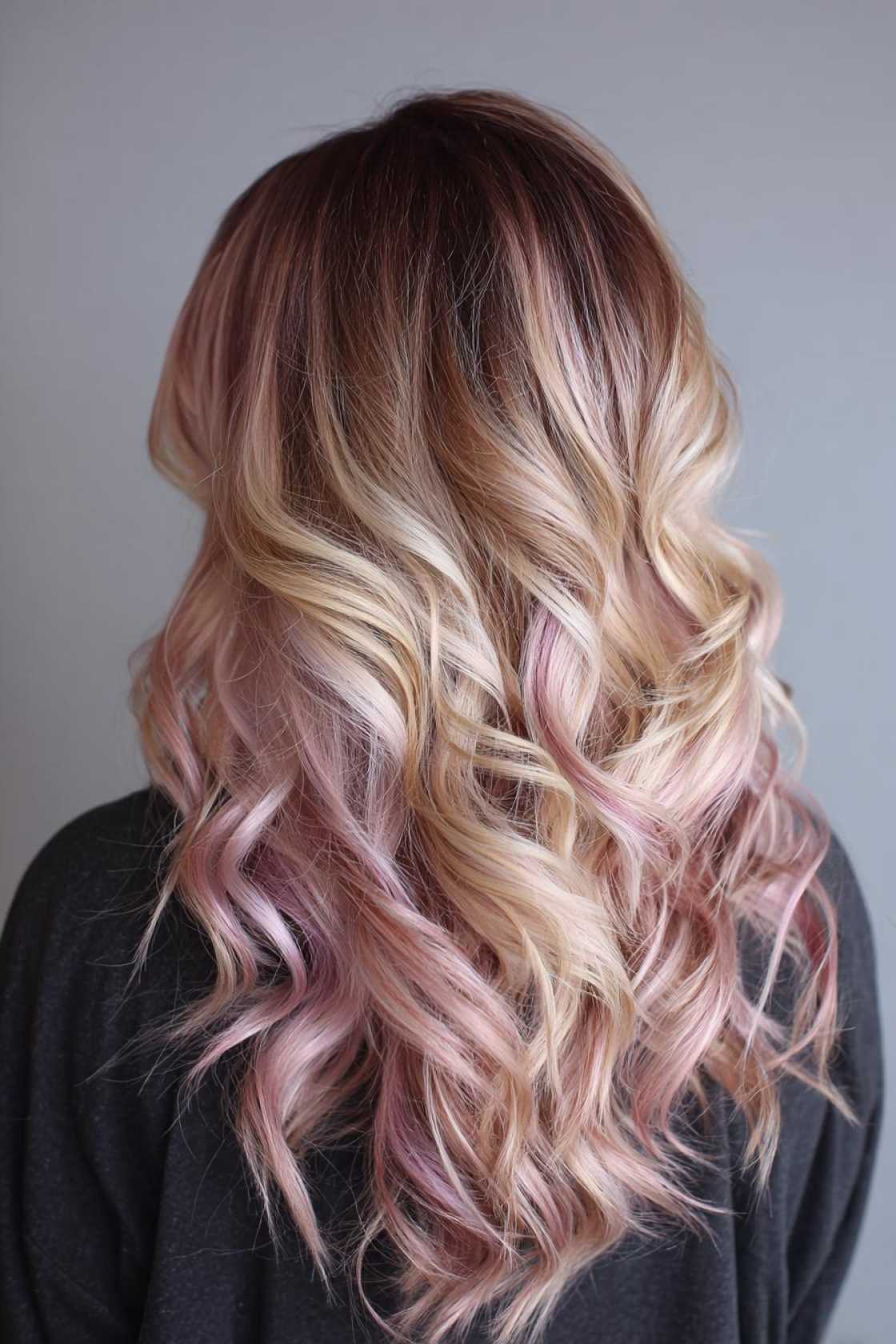 Craving a Sweet Change? 12+ Irresistible Neapolitan Hair Highlight Looks. - 1. The Classic Neapolitan Swirl